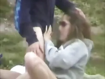 Une femme adulte a des relations sexuelles avec un homme site xxx arabe