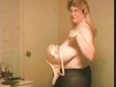 une belle mature fait fumer un étranger film xxl arabe dans la nature