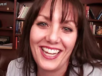 Main mignonne femme mature se masturbe la filmpornoarab bite