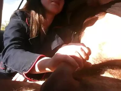 Maman fait sucer la bite d'un homme à sa fille puis le fait fumer porno langue arabe