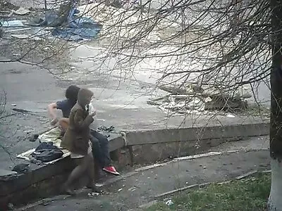 Trou propre dans le cul film porno xxx arabe d'une milf élancée avec de longues bottes en cuir