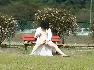 Une belle grosse femme adolescente en bas écarte le cul de la chatte avec son fils porno traduit en arabe