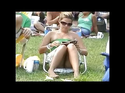 Une video porno arab gratis ado mature baise dans un stand porno