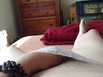 Baiser et baiser avec regarder film porno arabe un homme au lit