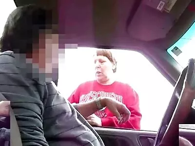 Sexe amateur Milf filmpornoarab russe et les gars dans la cuisine