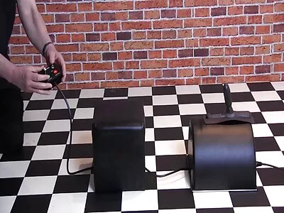 une étudiante séduit une MILF aux yeux serrés avec un sapin de Noël poilu live porno arabe pour le sexe