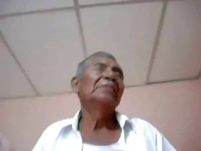 le petit-fils et la petite amie de deux membres ont baisé une mamie de porno arab young 70 ans