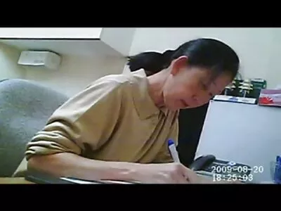 Bel homme pousse une xxl film arab femme mûre dans la chatte