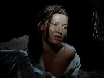 Une fille baise une femme mûre avec un énorme harnais de traite sur une porno traduit en arabe fille pendant le sexe en groupe